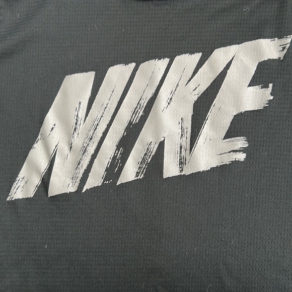 Nike Dri-Fit Tee - Picture 3 of 4